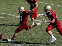 持续失利后首战爆发，TES观众沸腾；库里重返赛场，观众掌声雷动的跨界盛宴