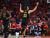 库里回归赛场，挺进下一轮首场状态亮眼，篮网观众沸腾！的简单介绍